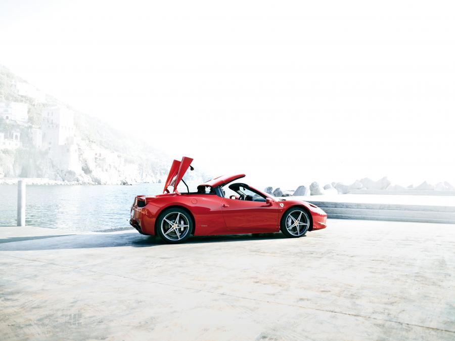  Ferrari 458 Spider 2012 года  (фото 11 из 136)